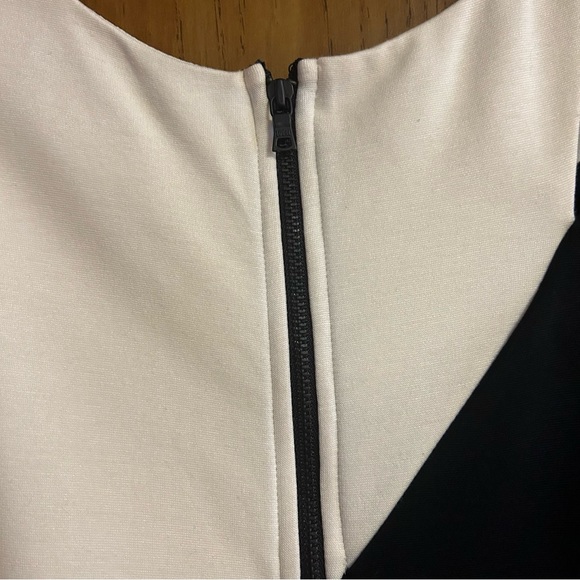 Alice and Olivia Josefina Shoulder Cut-Out Bodycon dress - Picture 6 of 6